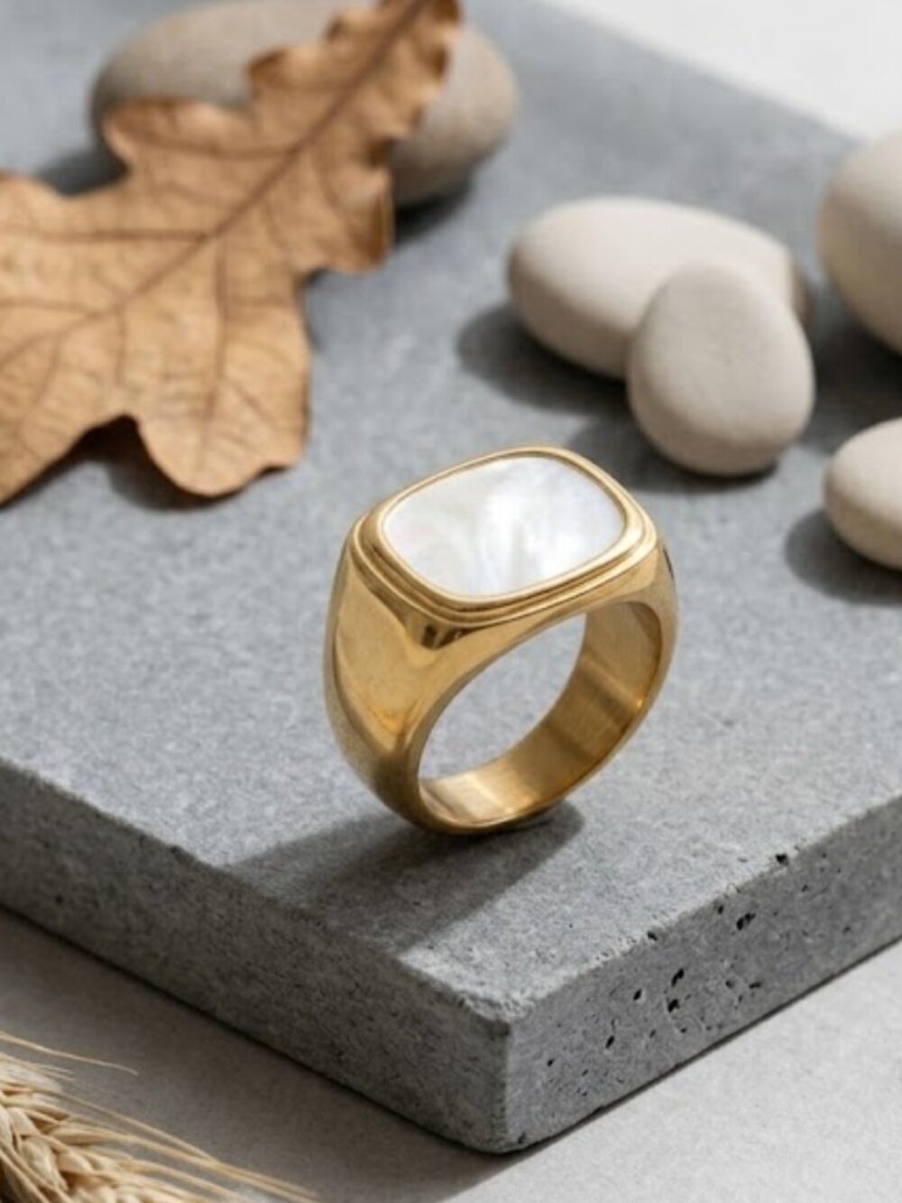 Mother of Pearl Signet Ring Chunky Gold PVD 18K Stainless Steel Old Money Size 9 - Picture 5 of 17